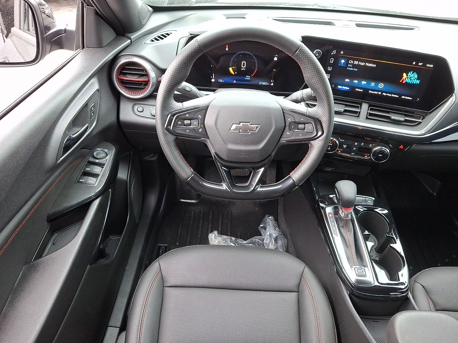 Used 2024 Chevrolet Trax RS w/ Driver Confidence Package image 12