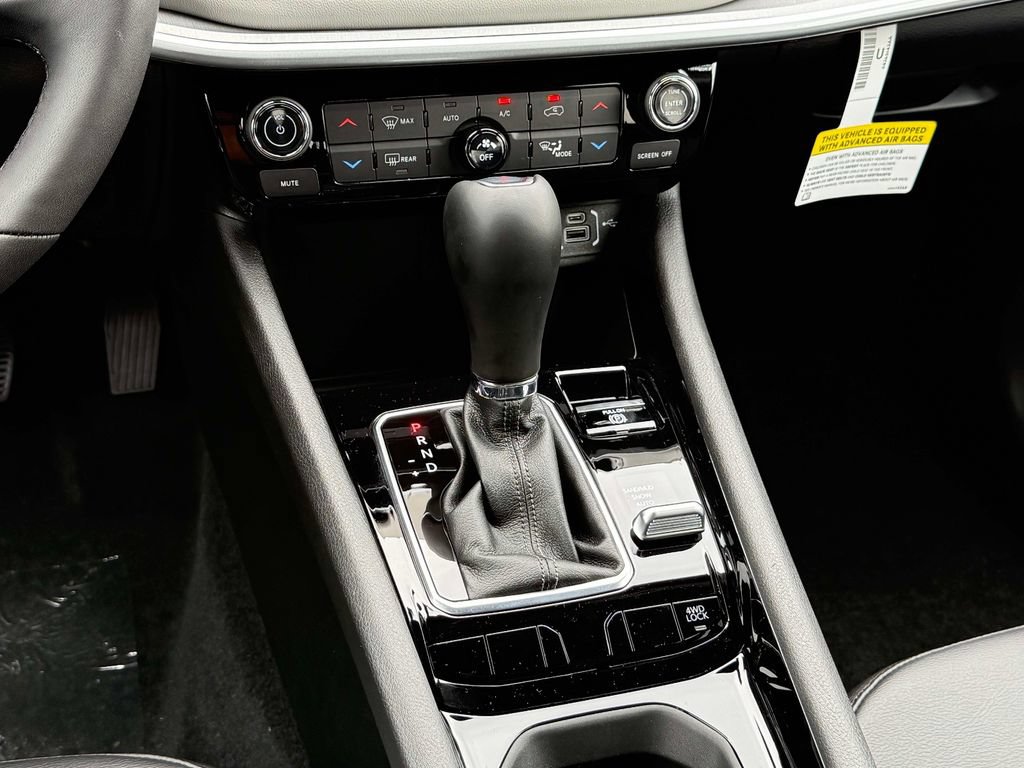 New 2026 Jeep Compass Limited AWD/4WD image 17