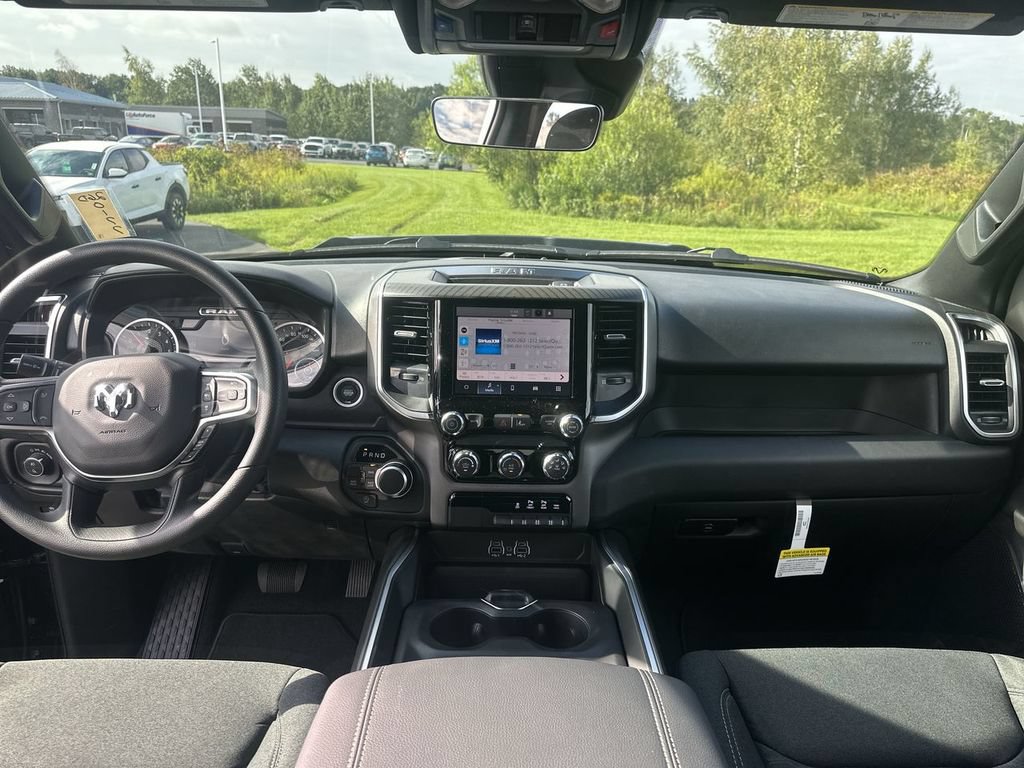 New 2026 RAM 1500 Express AWD/4WD image 10