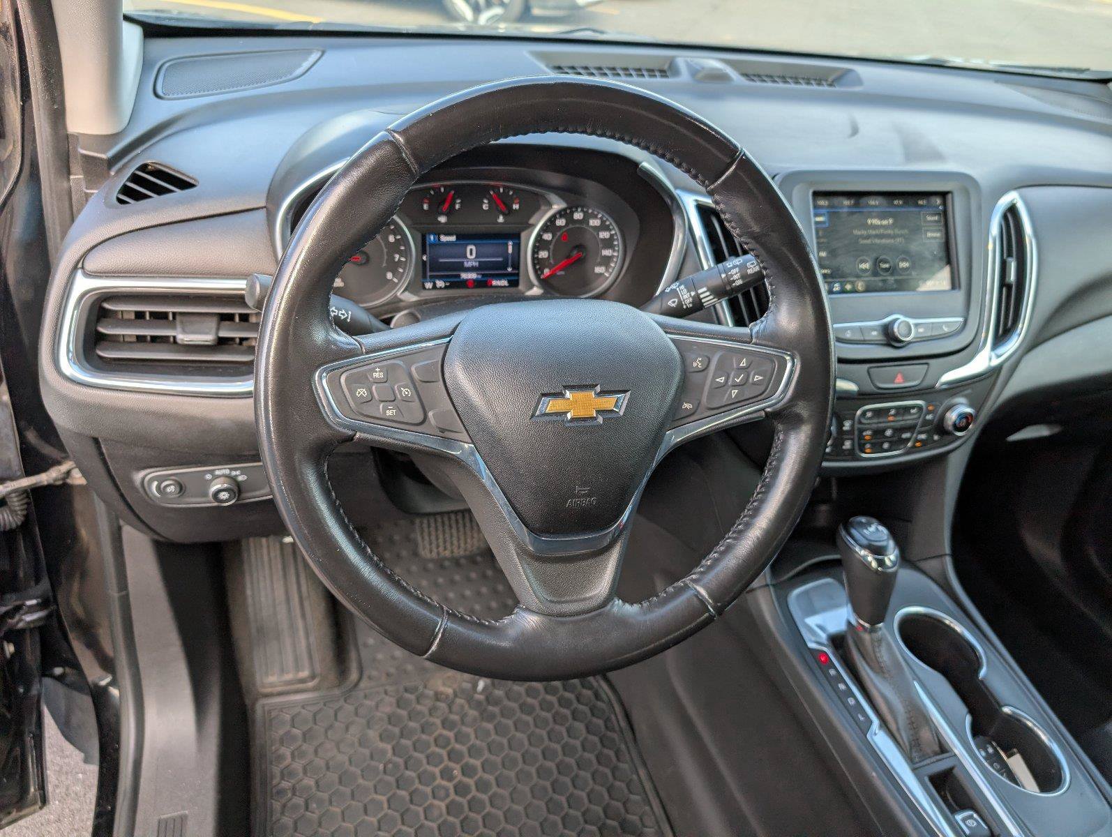 Used 2019 Chevrolet Equinox LT FWD image 4