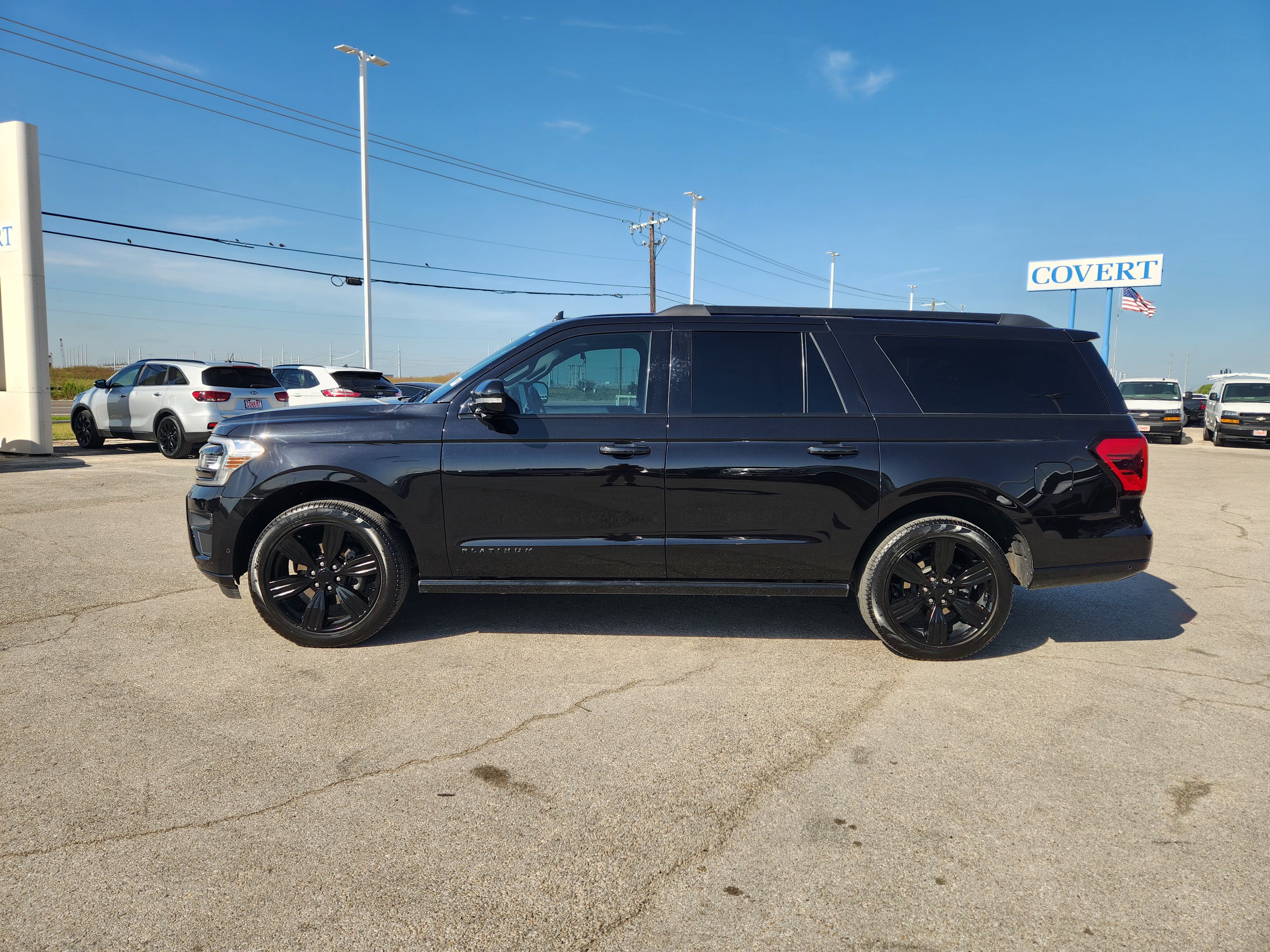Used 2024 Ford Expedition Max Platinum AWD/4WD image 4