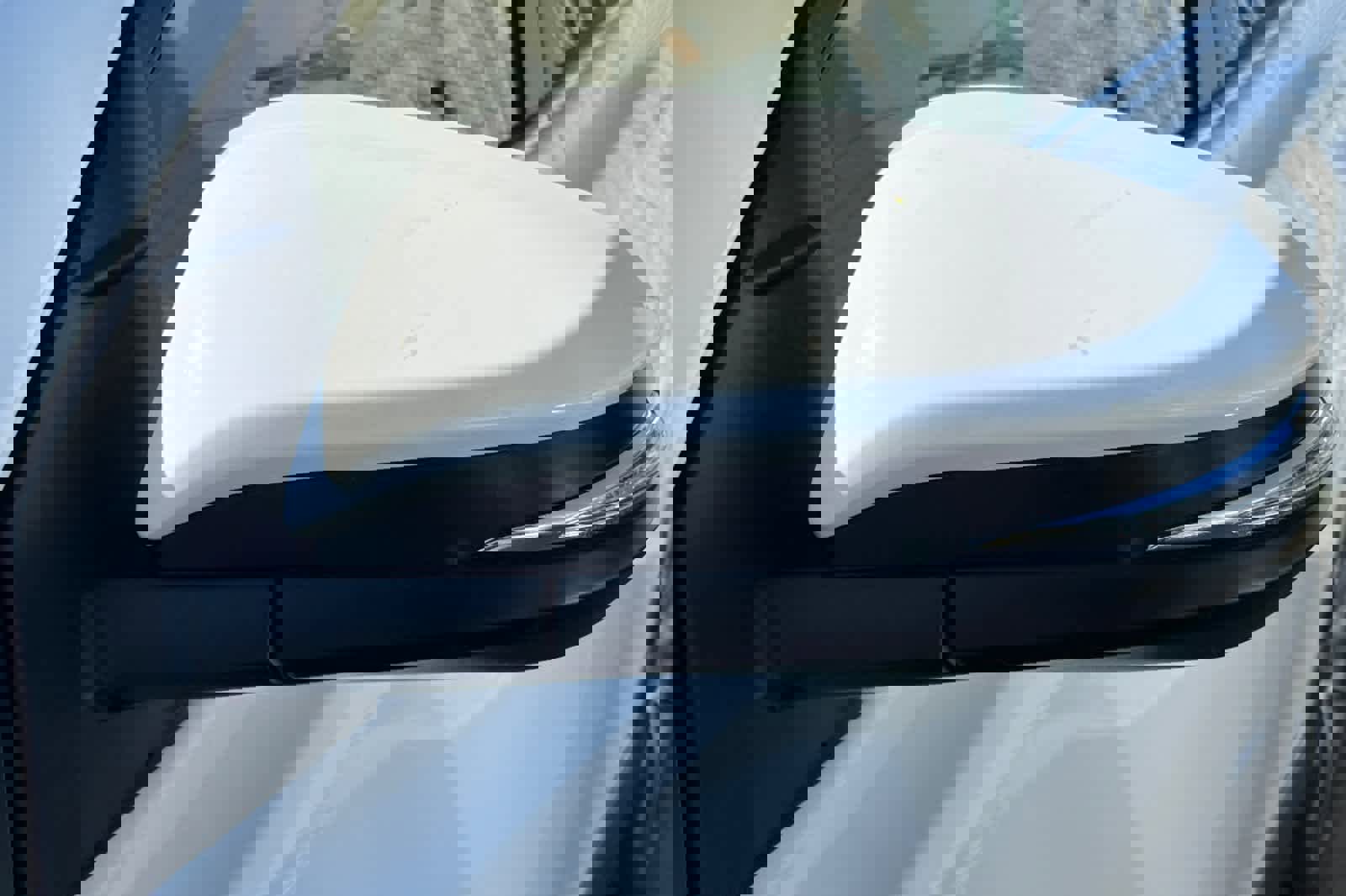 Used 2018 Toyota RAV4 XLE image 21