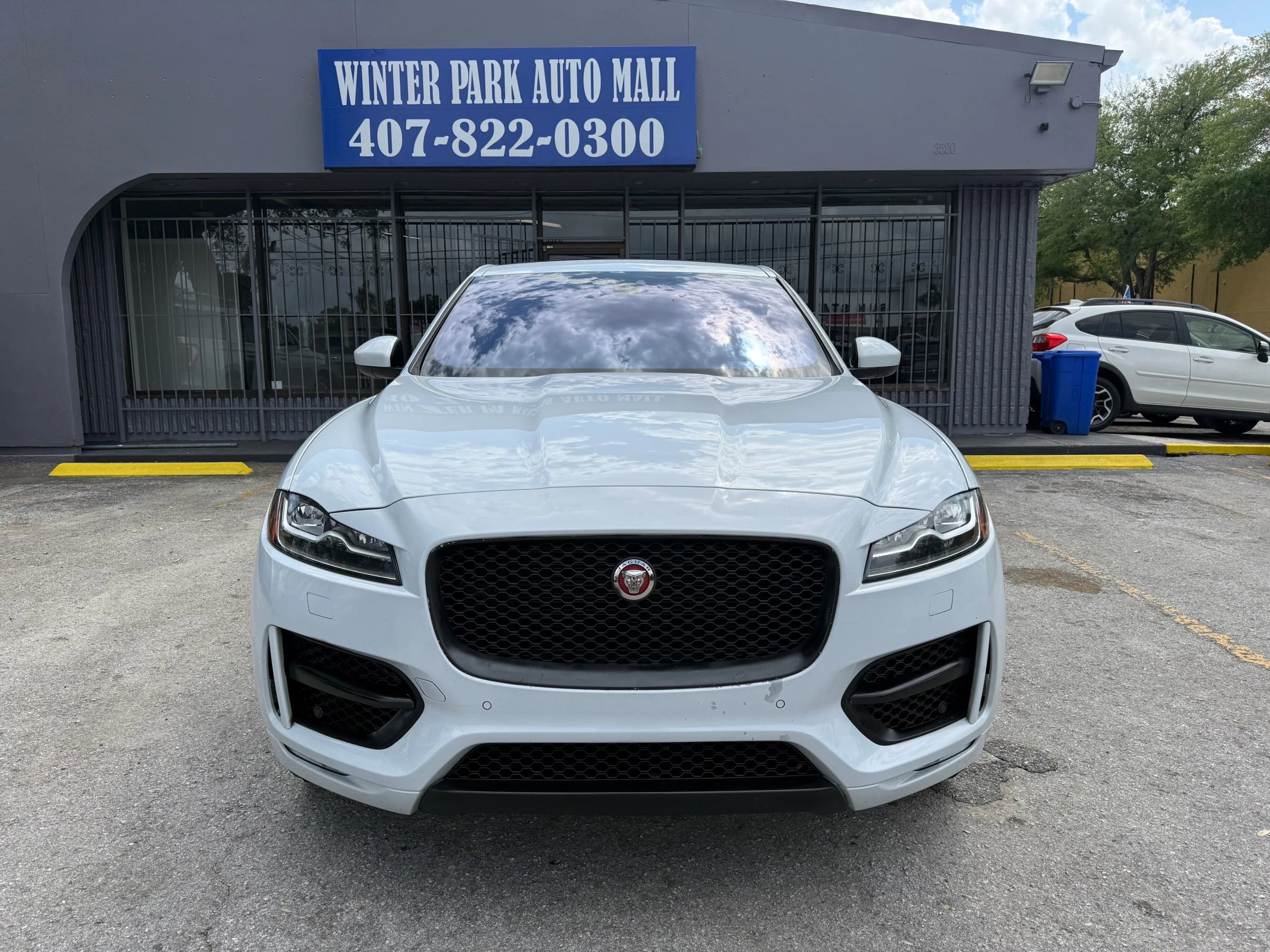 Used 2017 Jaguar F-PACE R-Sport image 2