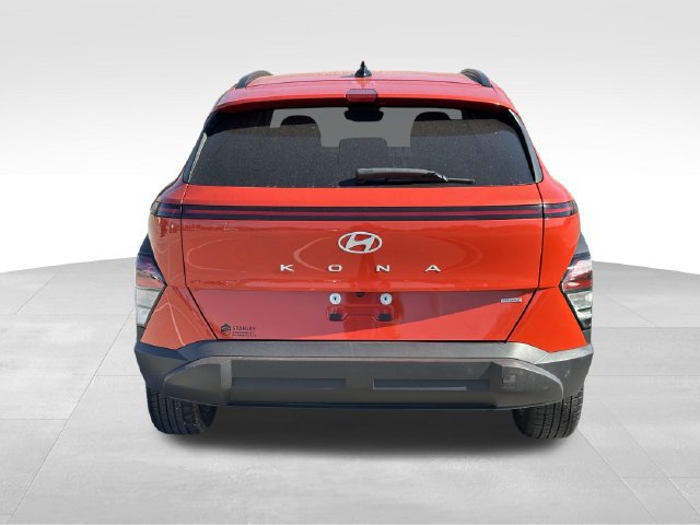 Used 2024 Hyundai Kona SEL AWD/4WD image 4