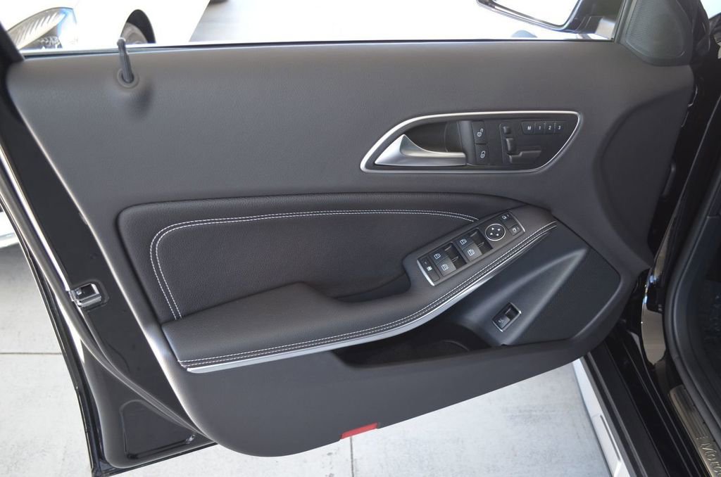 Used 2015 Mercedes-Benz GLA 250 image 11