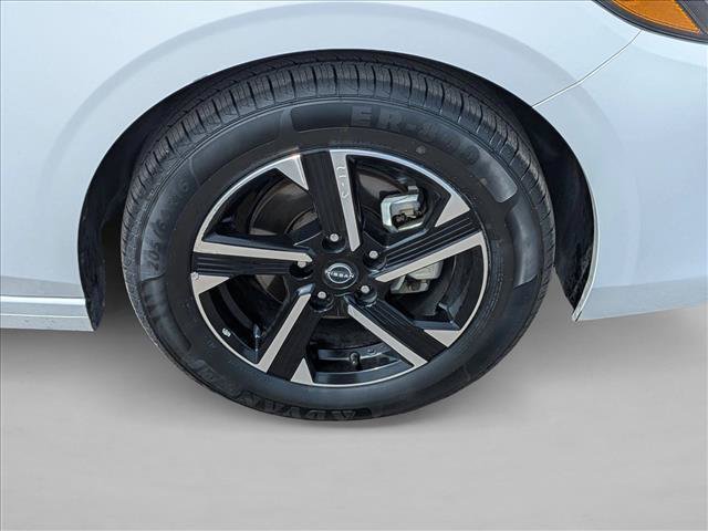 Used 2024 Nissan Sentra SV FWD image 29
