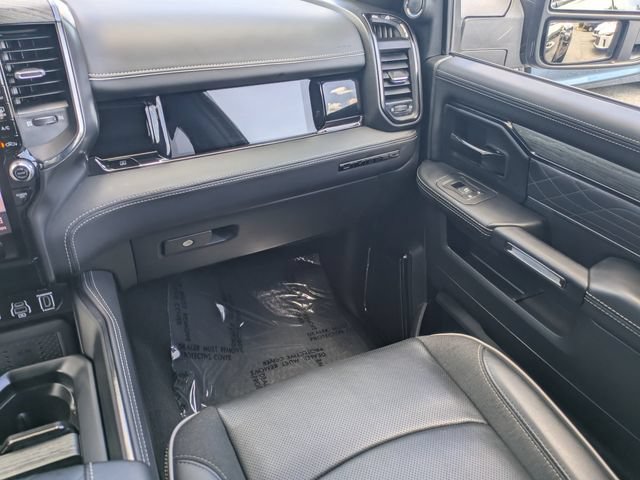 Used 2025 RAM 3500 Limited AWD/4WD image 17