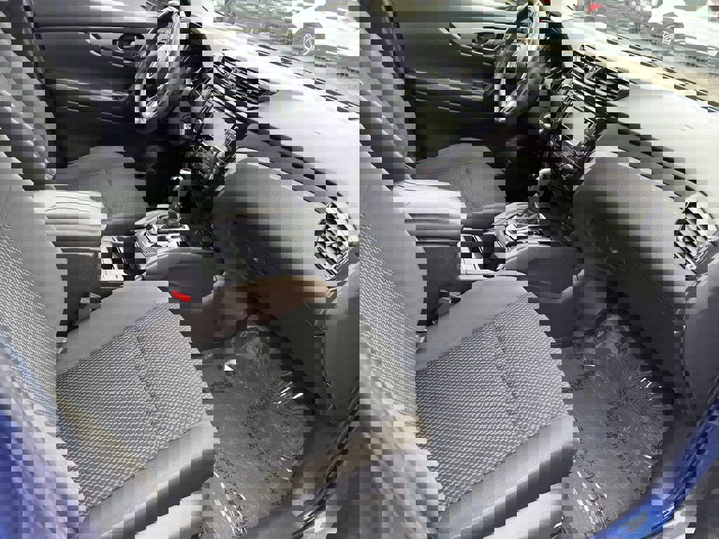 Used 2022 Nissan Rogue Sport S image 21