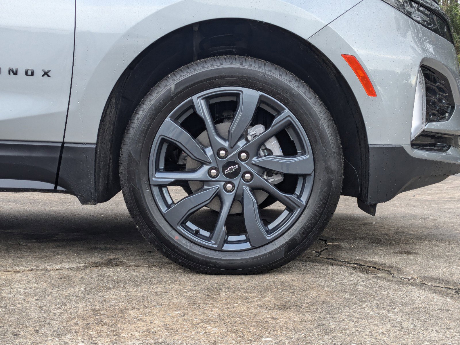 Used 2024 Chevrolet Equinox RS w/ RS Leather Package image 18