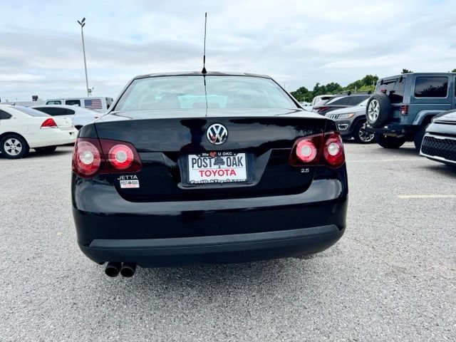 Used 2010 Volkswagen Jetta Limited Edition FWD image 6