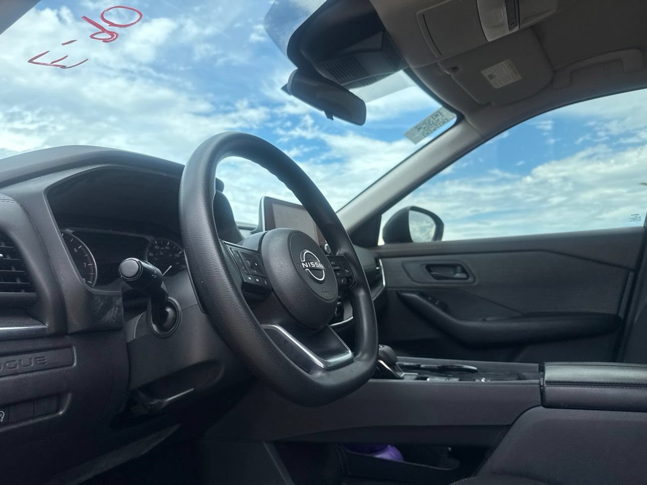 Used 2023 Nissan Rogue S FWD image 35