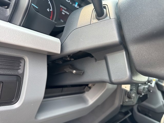 New 2025 Ford F250 XL w/ XL Chrome Package image 25