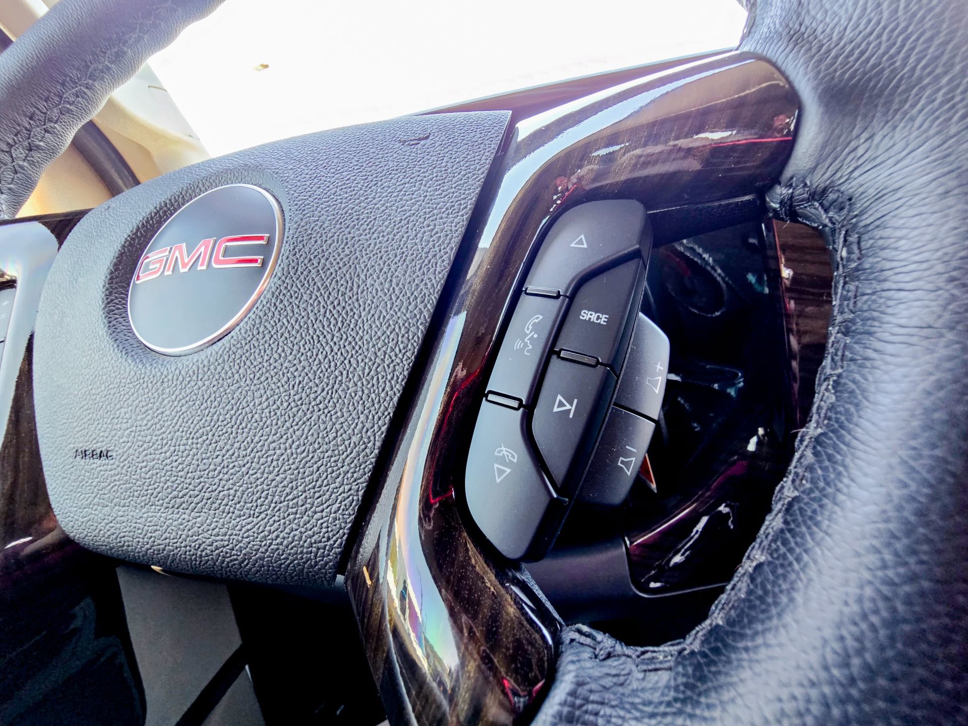 Used 2025 GMC Savana 2500 RWD image 22