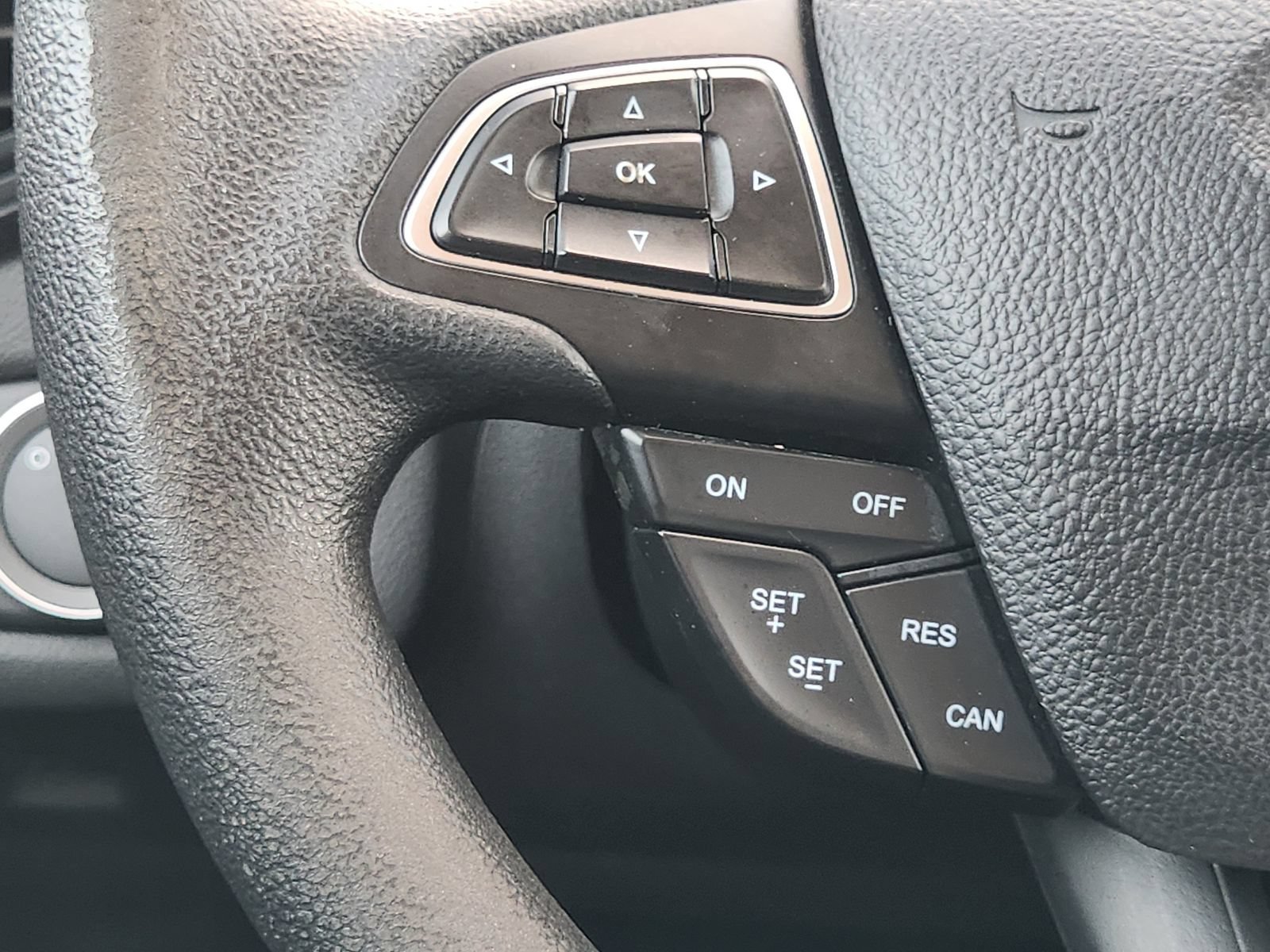 Used 2019 Ford Escape SE FWD image 29