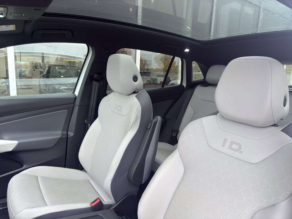 Used 2021 Volkswagen ID.4 1st Edition image 8
