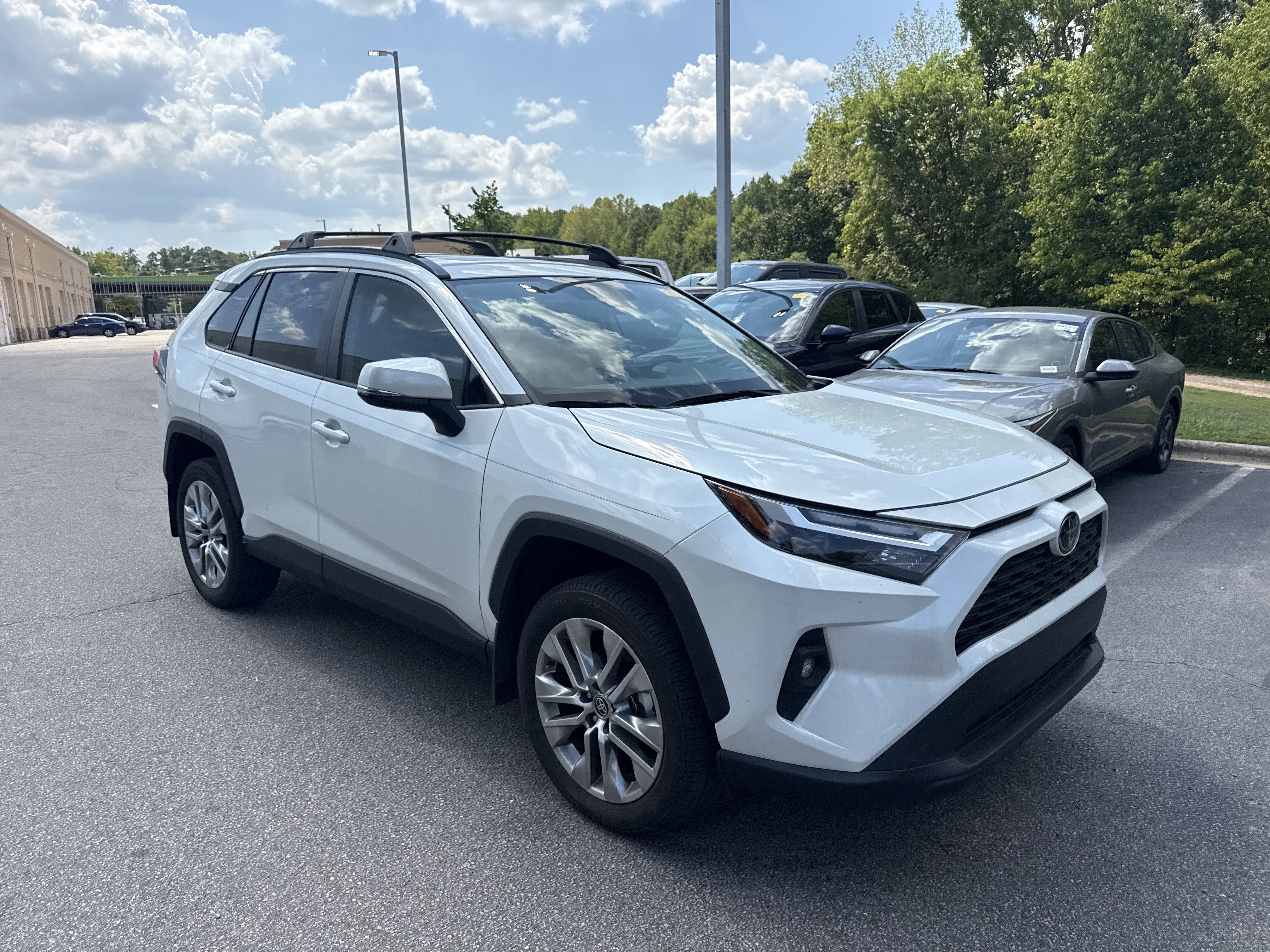 Used 2024 Toyota RAV4 XLE Premium FWD image 5