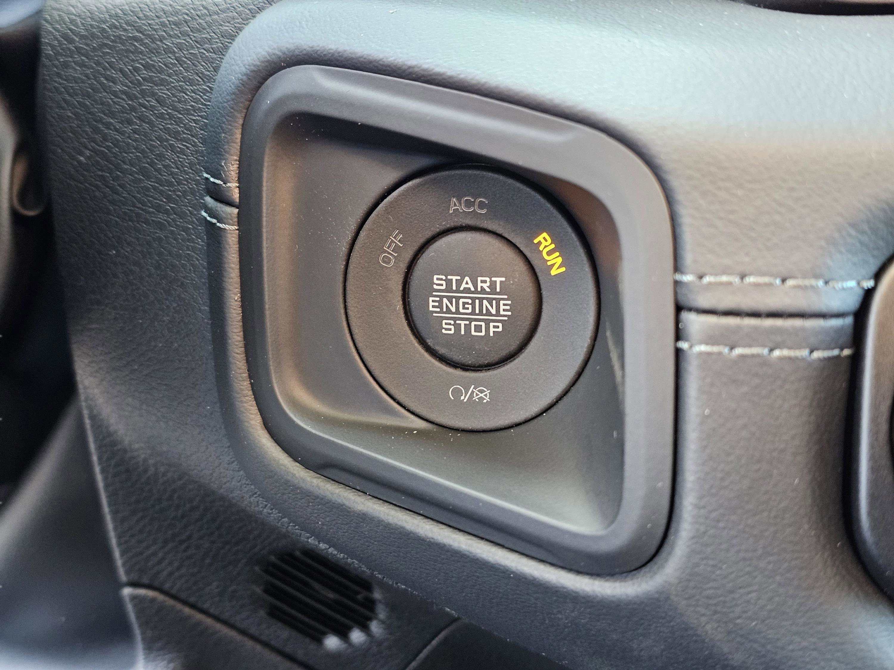 New 2026 Jeep Wrangler Unlimited Sahara AWD/4WD image 24