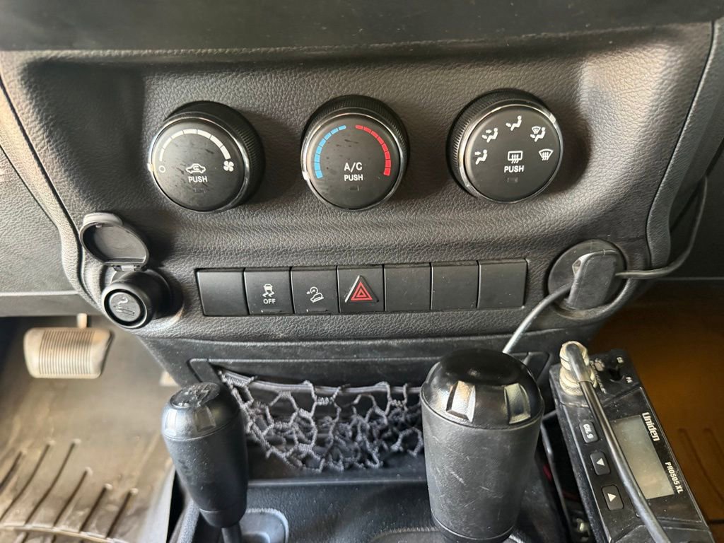 Used 2017 Jeep Wrangler Unlimited Sport image 28