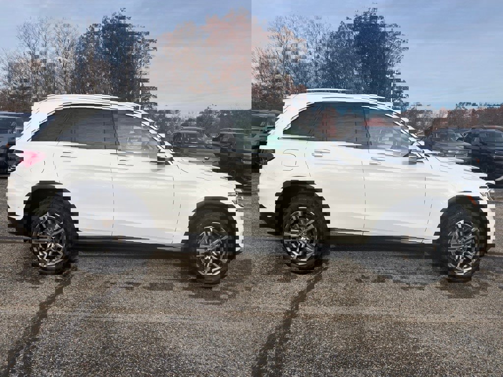 Used 2022 Mercedes-Benz GLC 300 4MATIC image 8