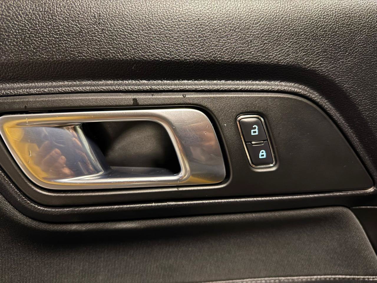 Used 2018 Ford Mustang GT w/ Black Accent Pkg image 13