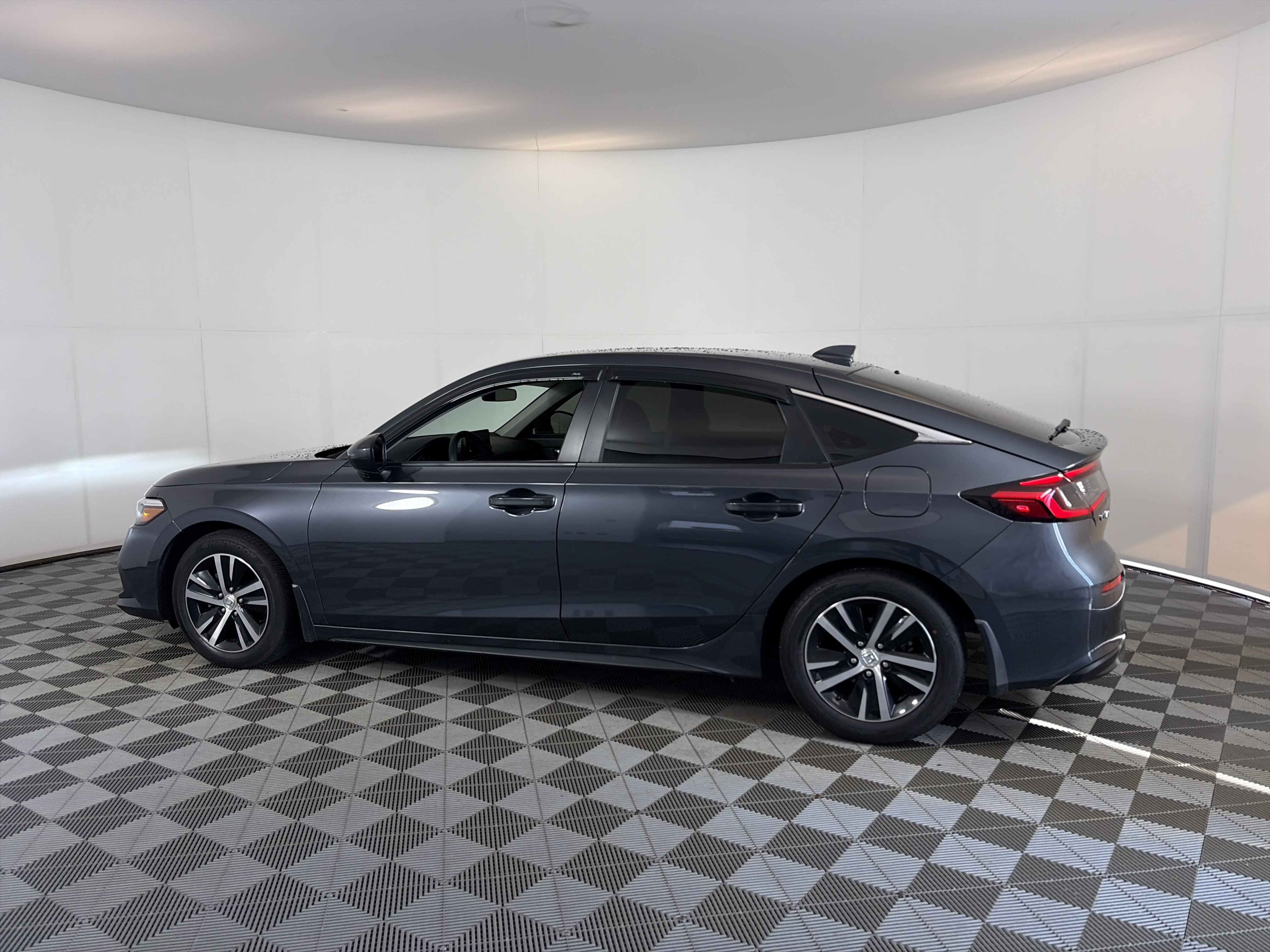 Used 2023 Honda Civic LX image 8