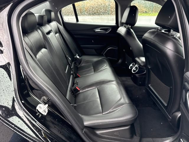 Used 2019 Alfa Romeo Giulia Base w/ Cold Weather Package image 14