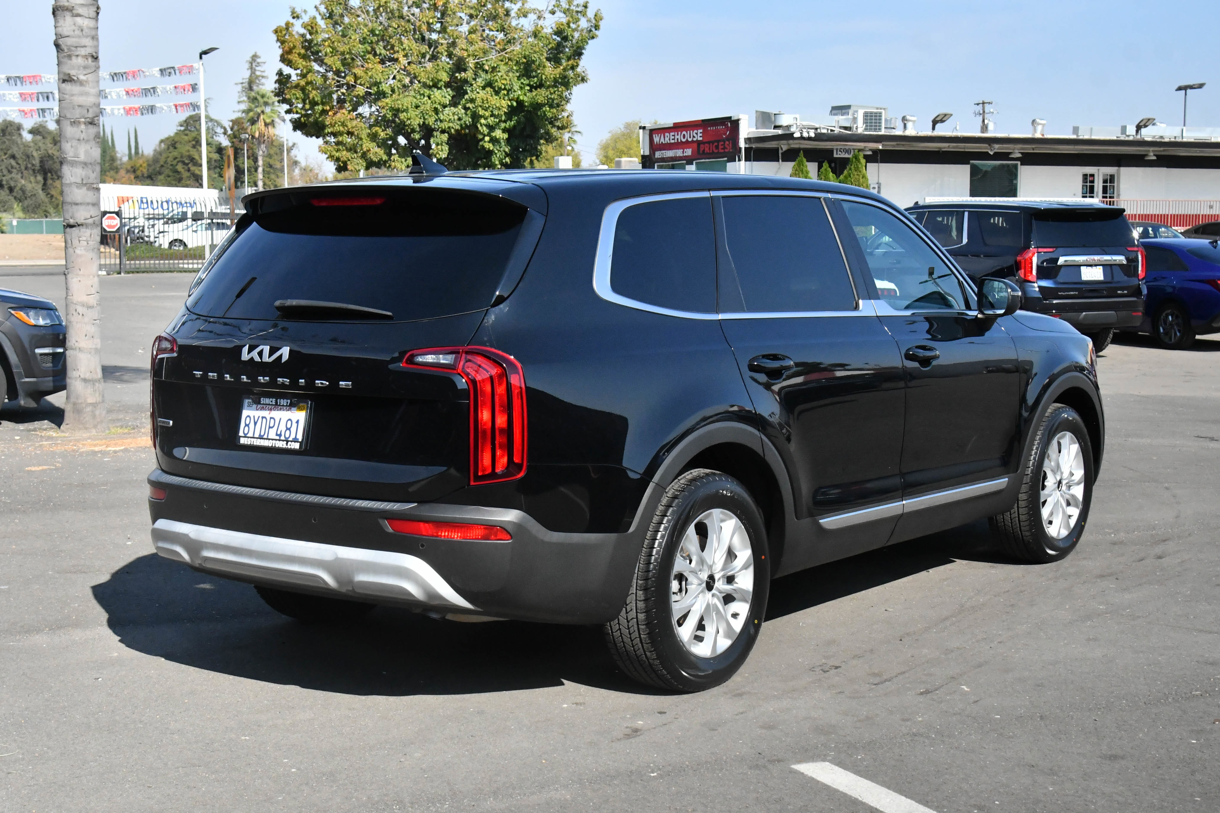 Used 2022 Kia Telluride LX image 8