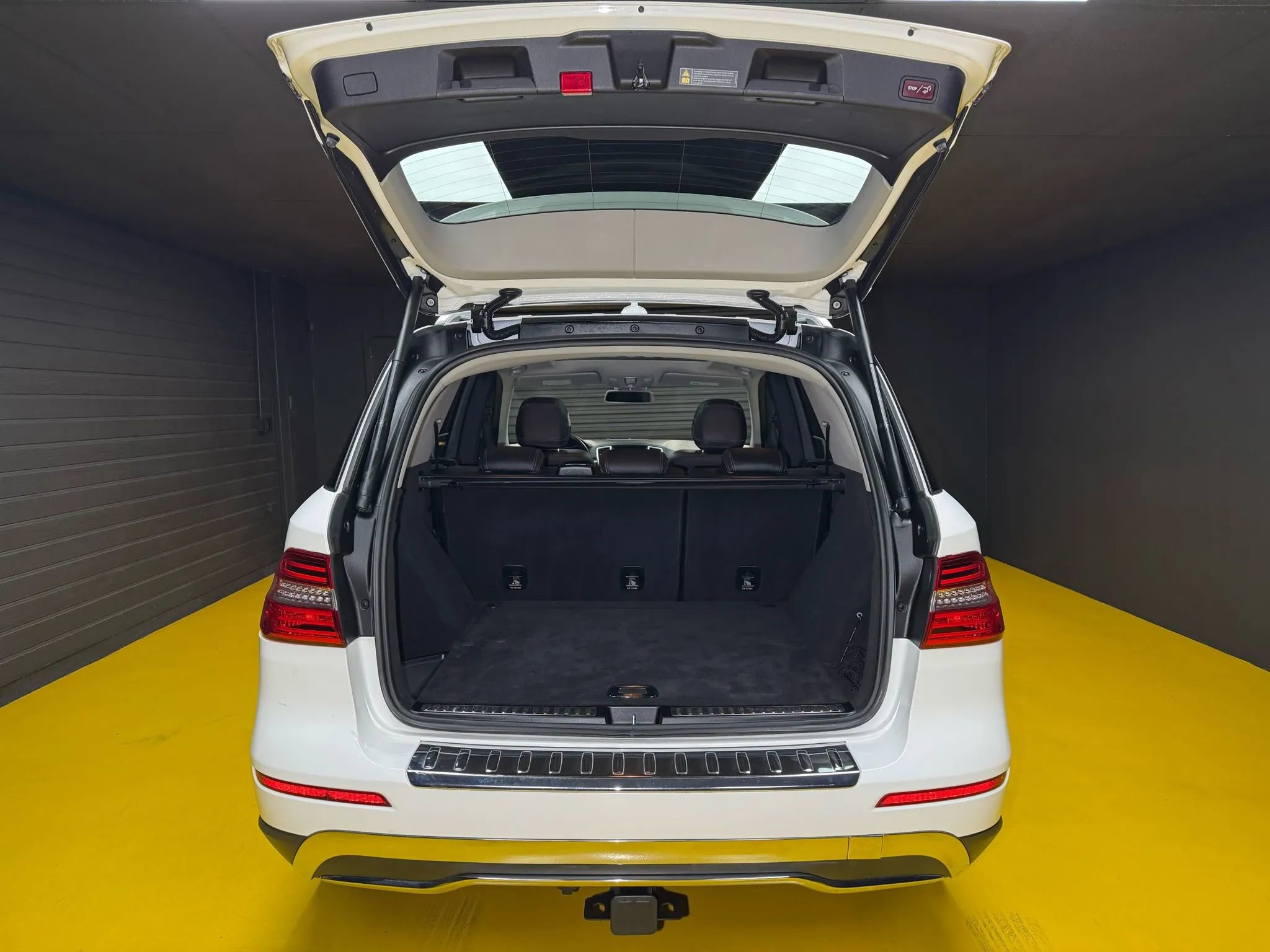 Used 2015 Mercedes-Benz ML 350 4MATIC w/ Premium 1 Package image 12