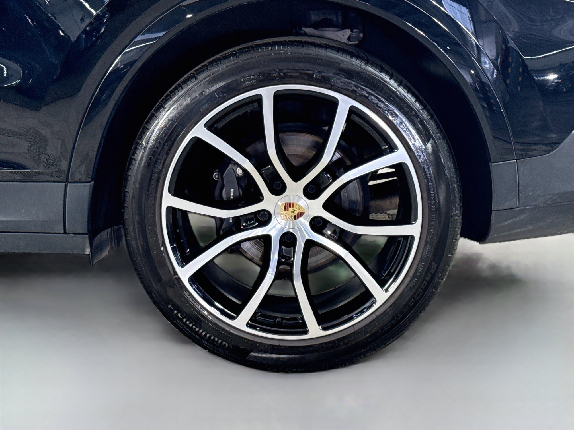 Used 2023 Porsche Cayenne AWD/4WD image 37