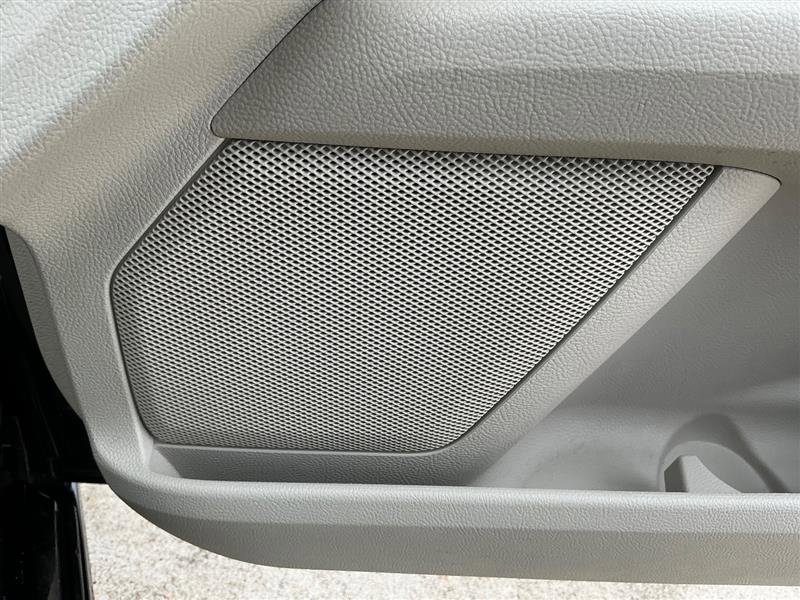 Used 2017 Ford Fusion Platinum image 32