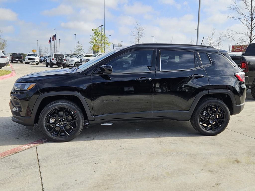 New 2026 Jeep Compass Latitude image 2