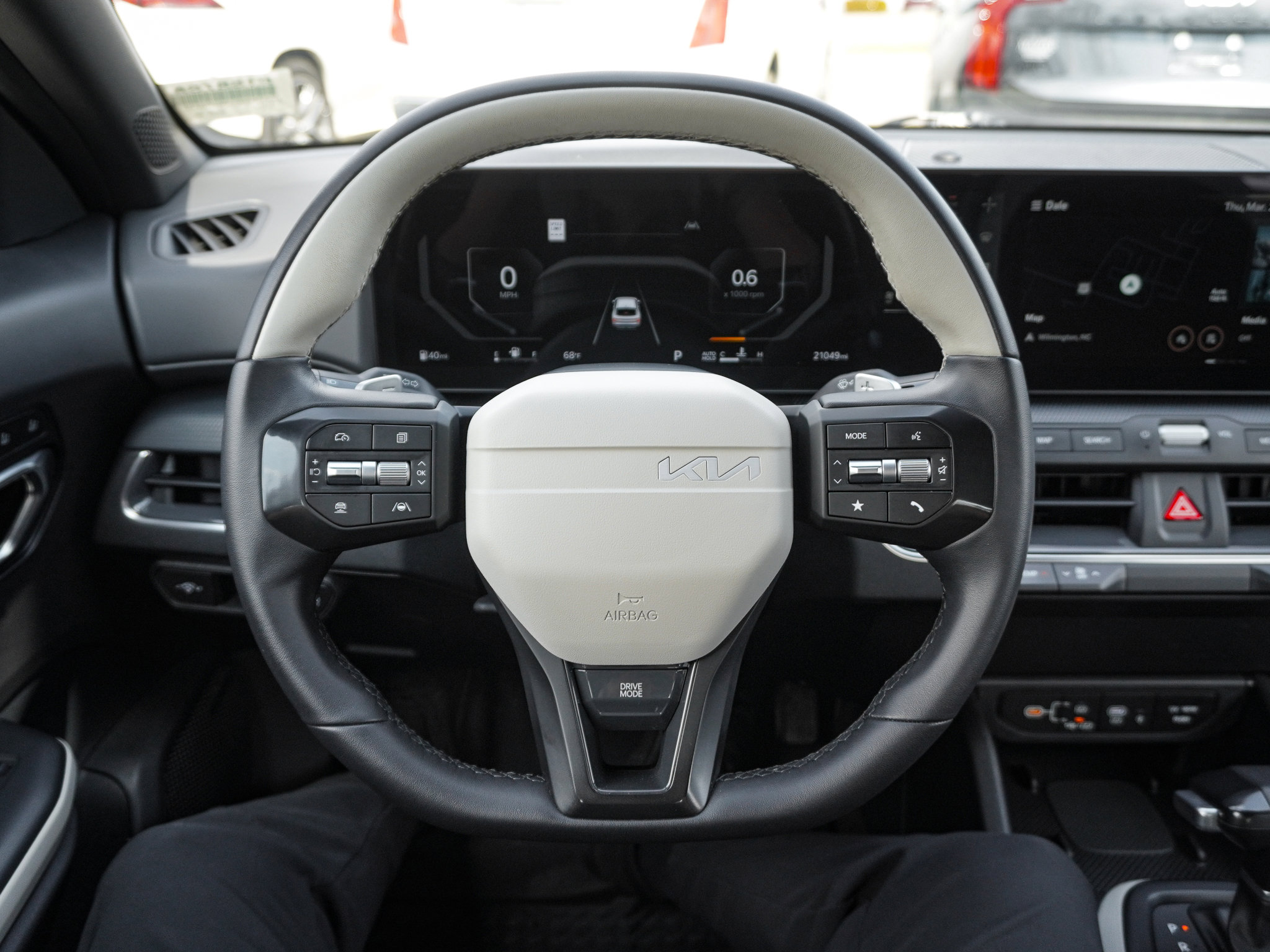 Used 2025 Kia K4 GT-Line w/ GT-Line Premium Package image 18