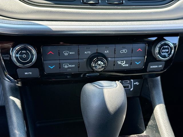 New 2026 Jeep Compass Limited image 16