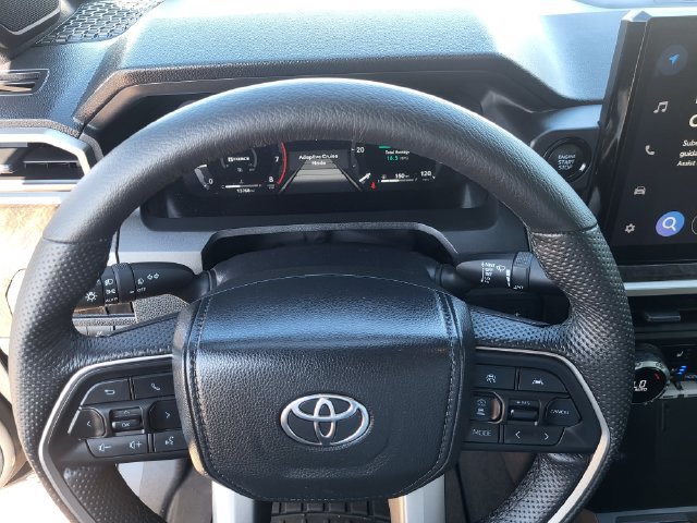 Used 2024 Toyota Tacoma Limited w/ Limited Package (LT) AWD/4WD image 15