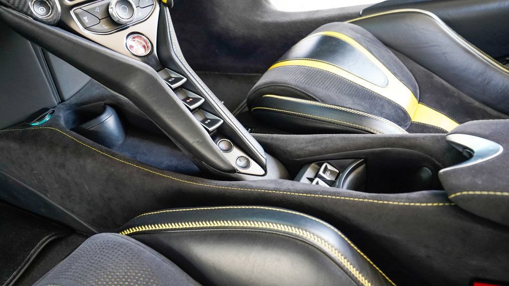 Used 2021 McLaren 720S Spider RWD image 56