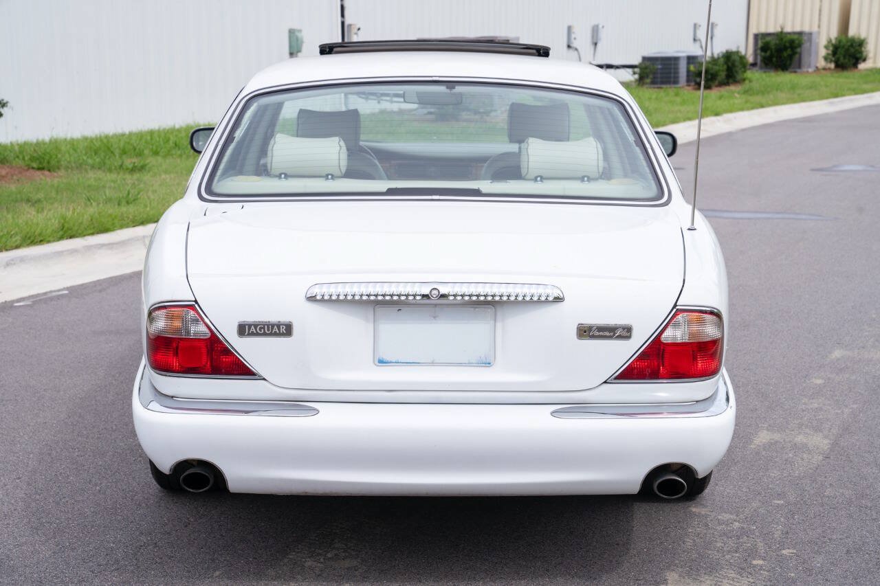 Used 1998 Jaguar XJ8 L RWD image 10