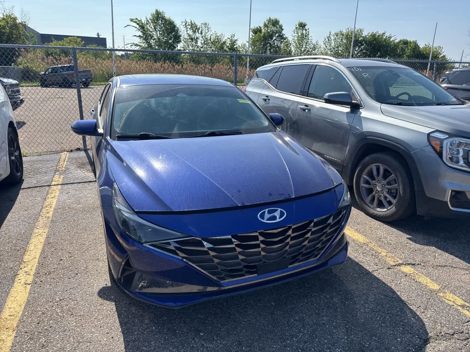 Used 2023 Hyundai Elantra Limited FWD image 5