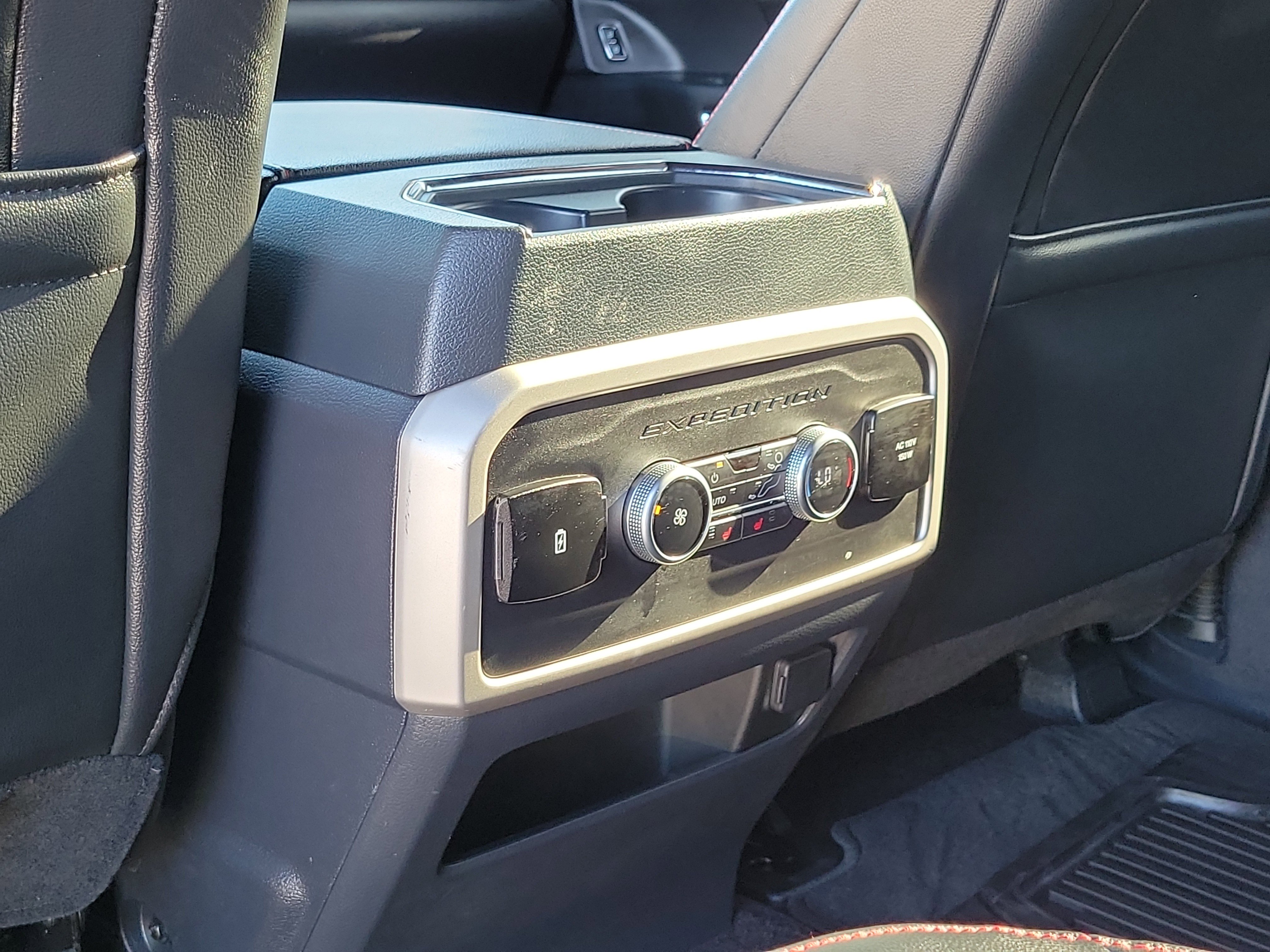 Used 2022 Ford Expedition Max Limited image 16