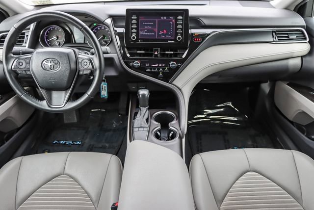 Used 2023 Toyota Camry SE image 14