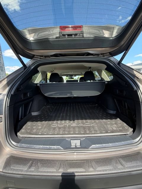 Used 2024 Subaru Outback Premium AWD/4WD image 21