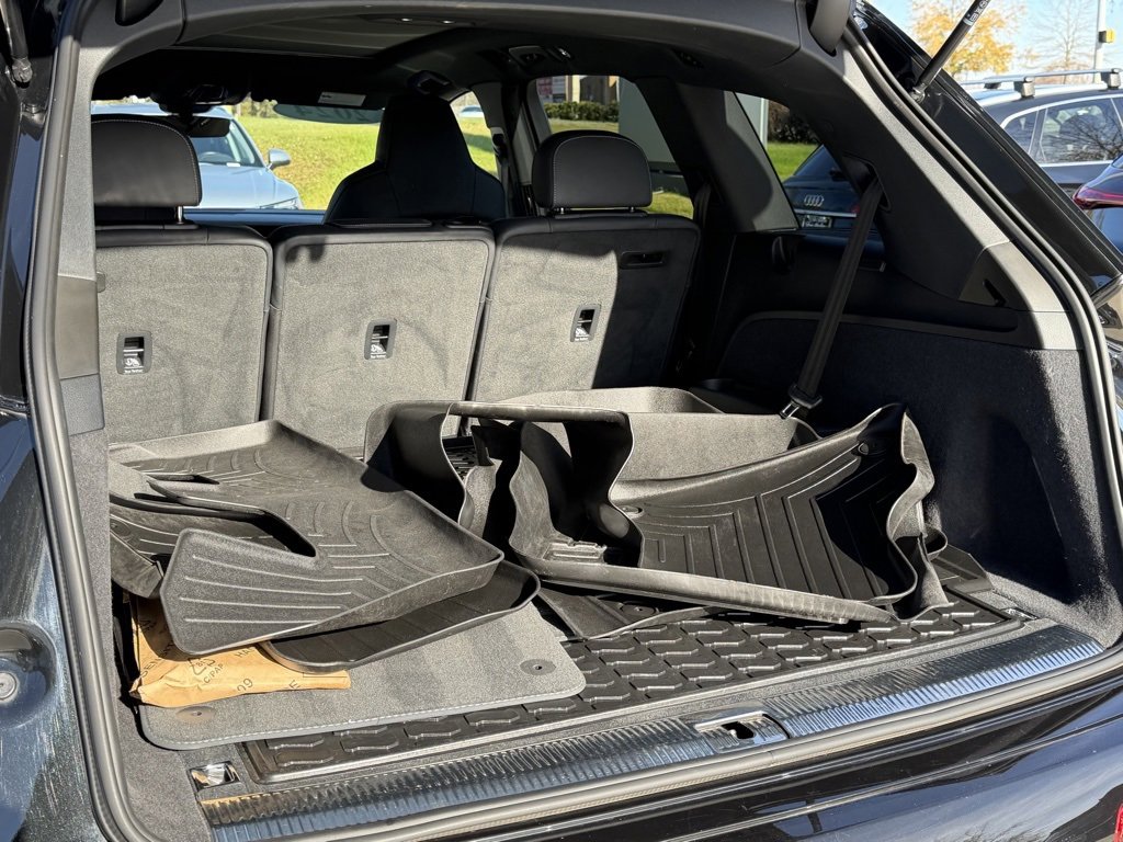 Used 2024 Audi SQ7 Premium Plus w/ S Sport Package image 44