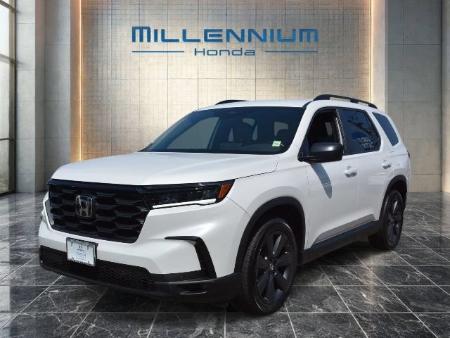 Used 2025 Honda Pilot Sport 360° Tour