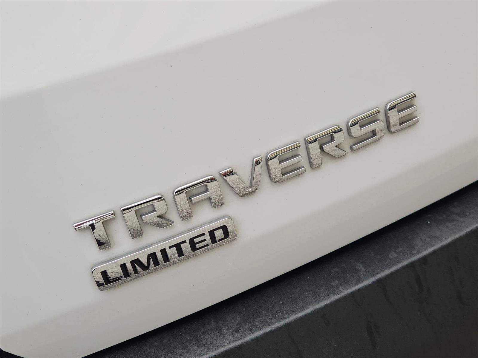 Used 2024 Chevrolet Traverse LS w/ Safety Package FWD image 30