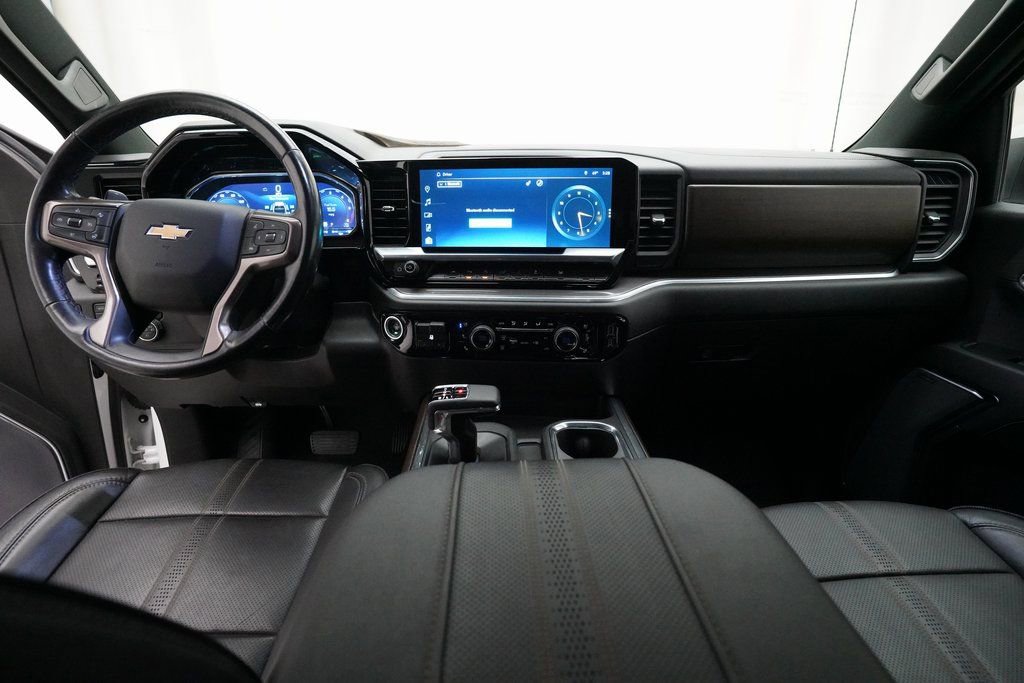 Certified 2023 Chevrolet Silverado 1500 High Country w/ Technology Package image 5
