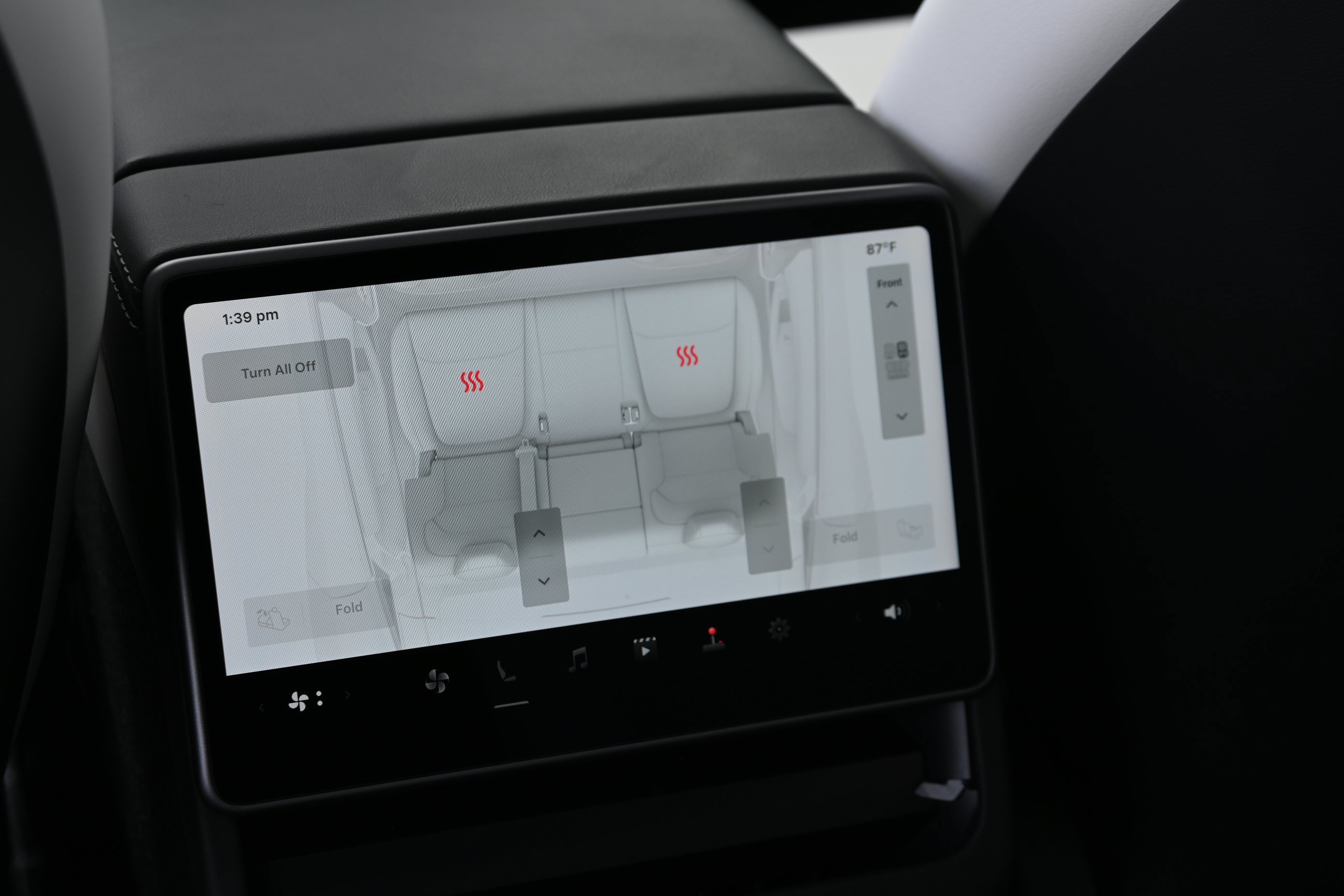 Used 2026 Tesla Model Y Long Range RWD image 37