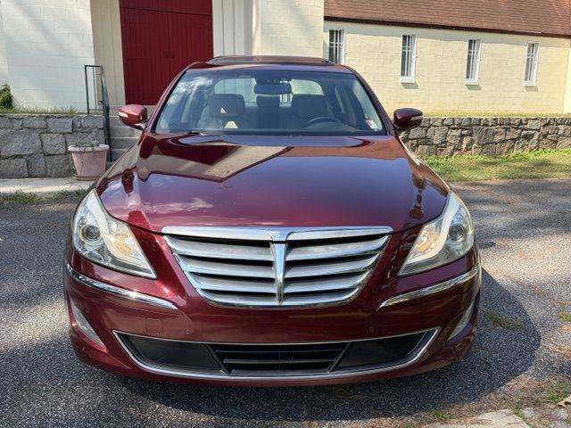 Used 2013 Hyundai Genesis 3.8 w/ Premium Pkg RWD image 4