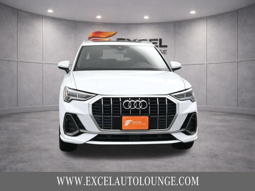 Used 2020 Audi Q3 2.0T Premium Plus w/ Premium Plus Package AWD/4WD image 12