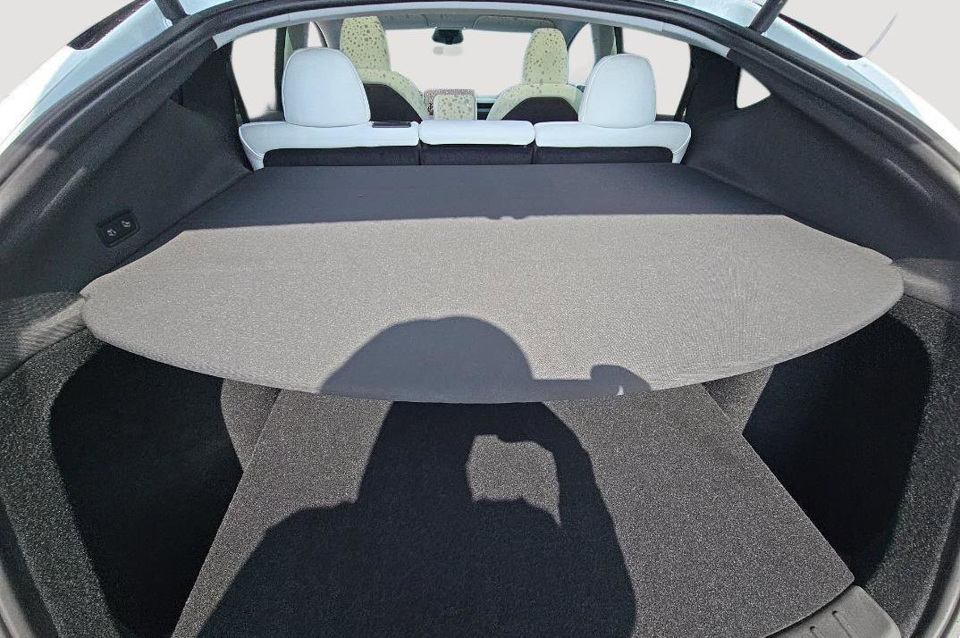 Used 2026 Tesla Model Y Long Range RWD image 12