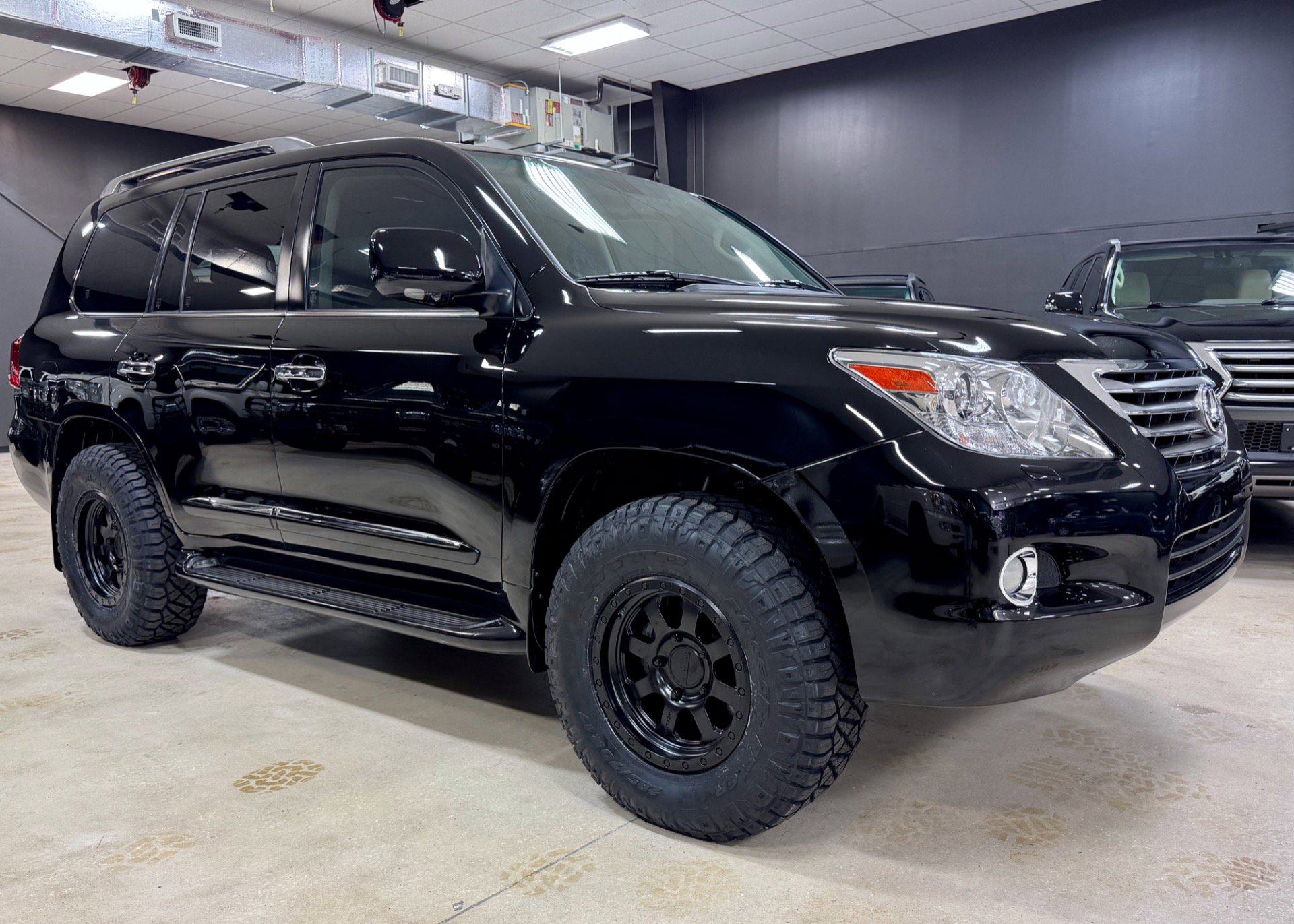 Used 2010 Lexus LX 570 4WD