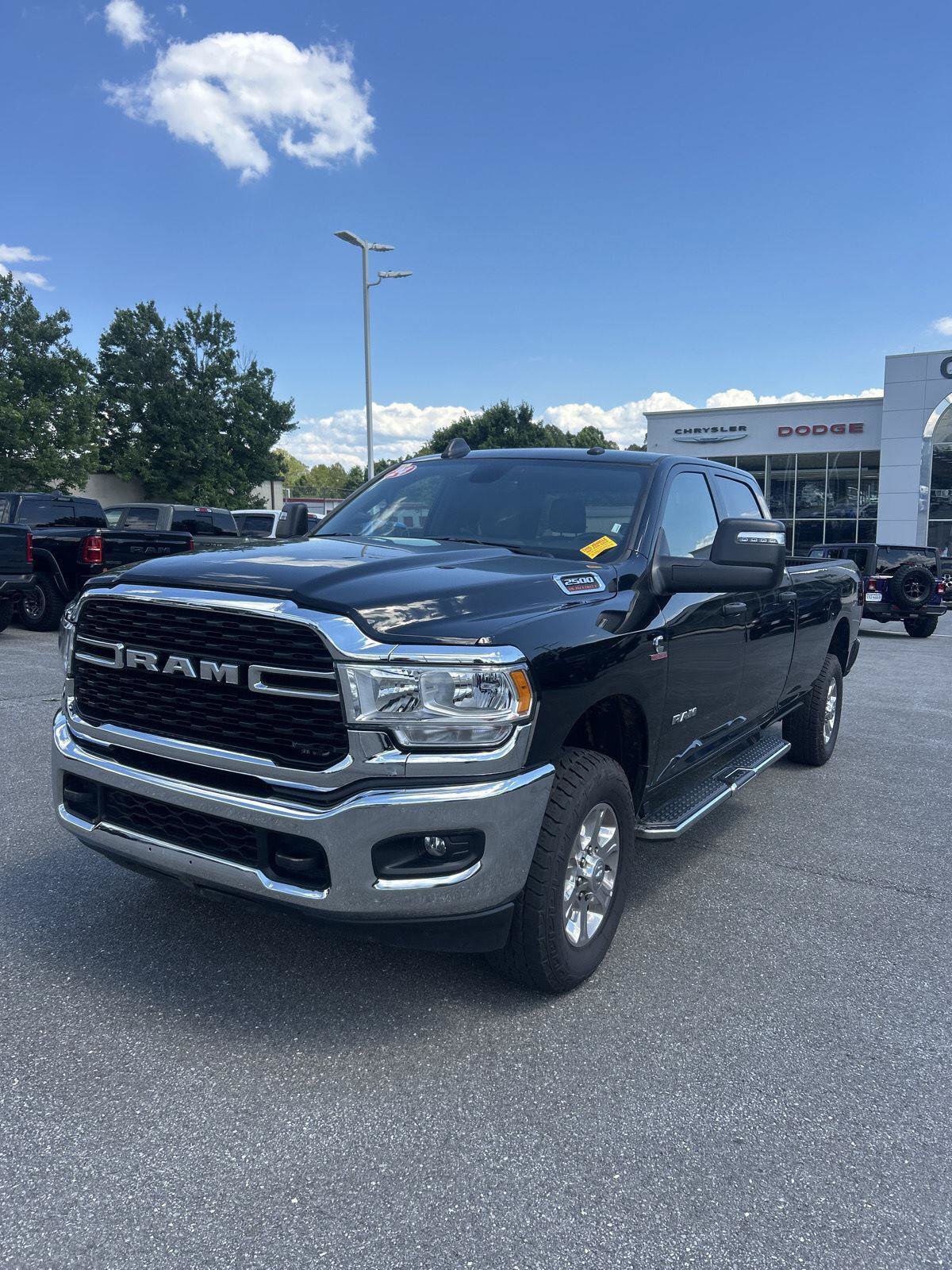 Used 2024 RAM 2500 Big Horn AWD/4WD image 3